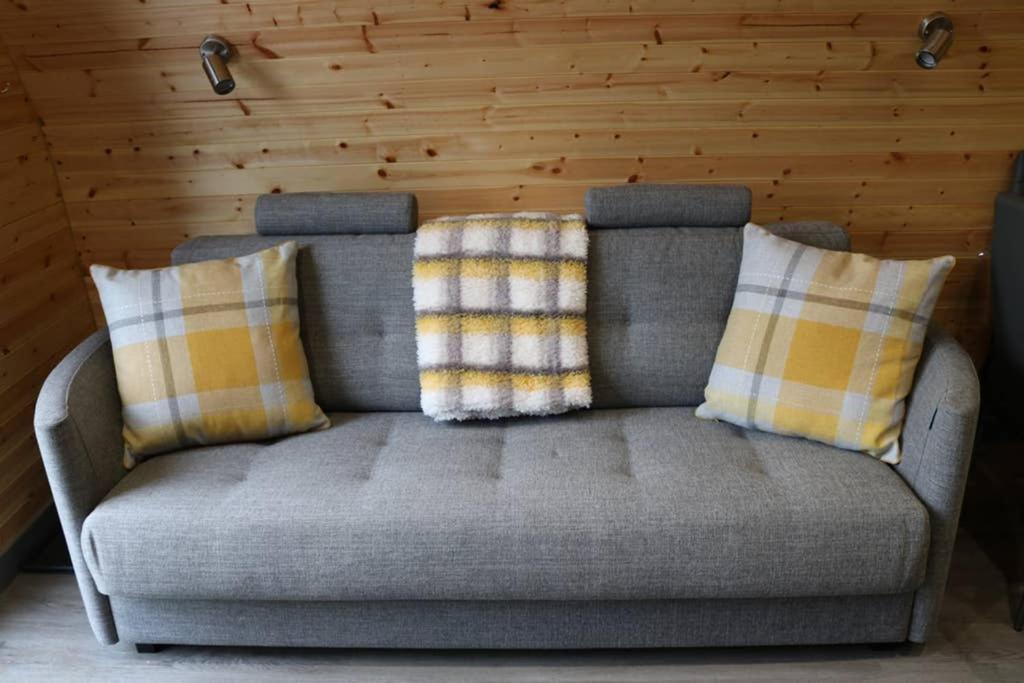 Glampods Glamping Pod - Meet Highland Cows And Sheep Elginヴィラ エクステリア 写真